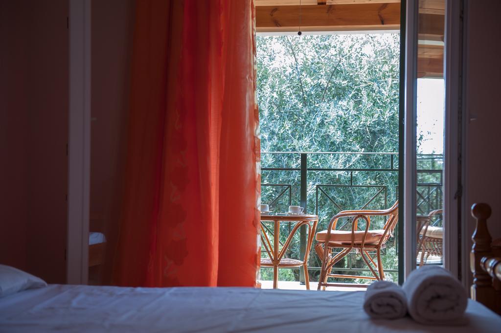 Villa Rita & Helena Kalami (Corfu) Quarto foto